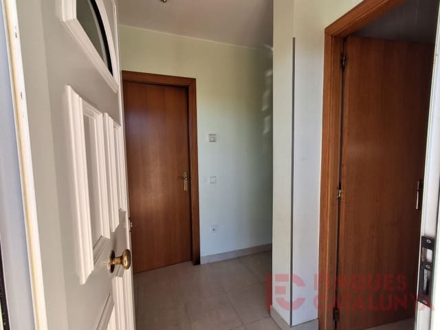 3 slaapkamer Villa te koop in Bescanó met garage - € 308.000 (Ref: 9433591)