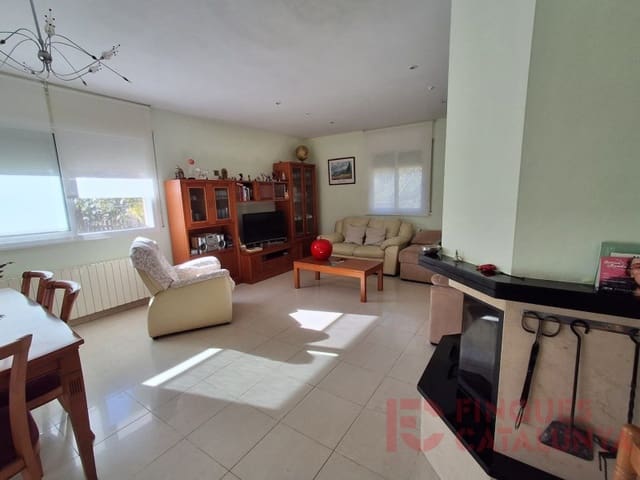 3 slaapkamer Villa te koop in Bescanó met garage - € 308.000 (Ref: 9433591)