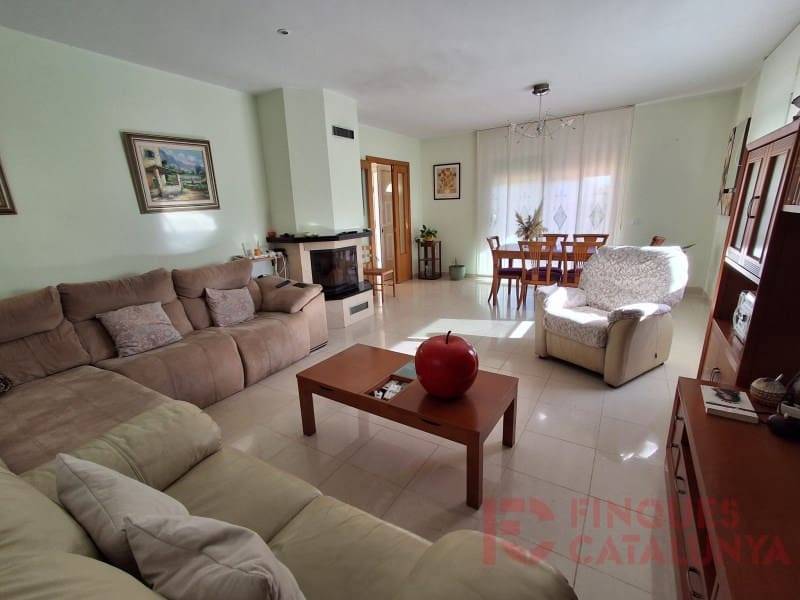 3 slaapkamer Villa te koop in Bescano met garage - € 308.000 (Ref: 9433591)