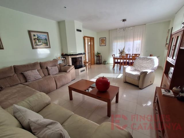 3 slaapkamer Villa te koop in Bescanó met garage - € 308.000 (Ref: 9433591)