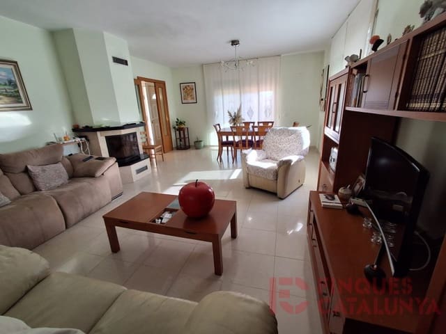 3 slaapkamer Villa te koop in Bescanó met garage - € 308.000 (Ref: 9433591)