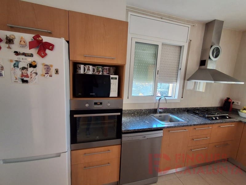 3 slaapkamer Villa te koop in Bescano met garage - € 308.000 (Ref: 9433591)