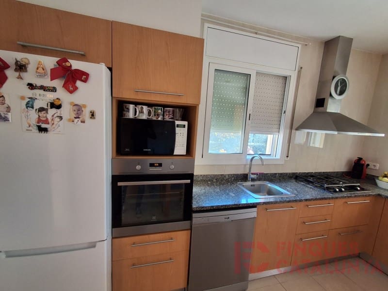 3 slaapkamer Villa te koop in Bescano met garage - € 308.000 (Ref: 9433591)