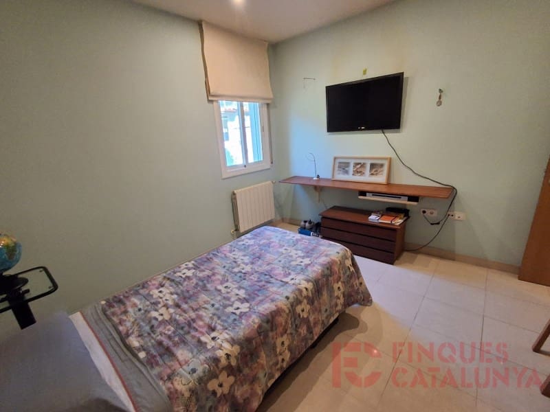 3 slaapkamer Villa te koop in Bescano met garage - € 308.000 (Ref: 9433591)