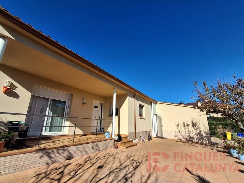 3 slaapkamer Villa te koop in Bescano met garage - € 308.000 (Ref: 9433591)