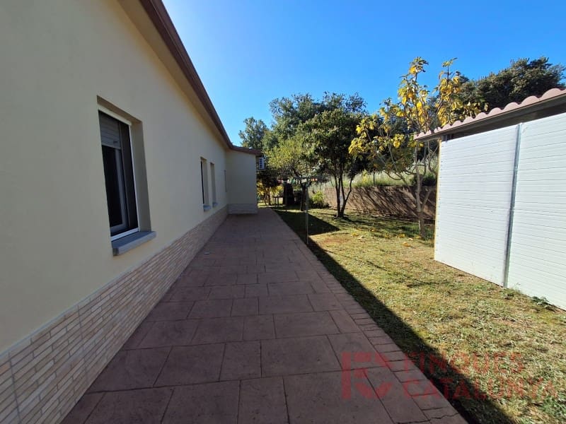 3 slaapkamer Villa te koop in Bescano met garage - € 308.000 (Ref: 9433591)