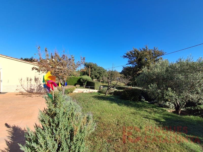 3 slaapkamer Villa te koop in Bescano met garage - € 308.000 (Ref: 9433591)