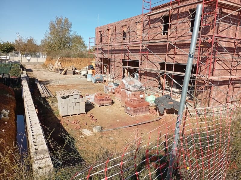 Rekkehus til salgs i Cassa de la Selva med garasje - € 385 000 (Ref: 9433593)