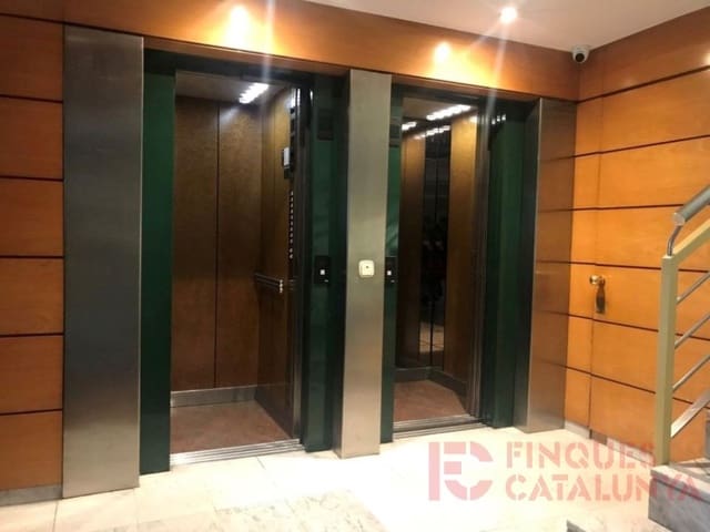 Garage à vendre à Gérone ville - 20 000 € (Ref: 9433597)