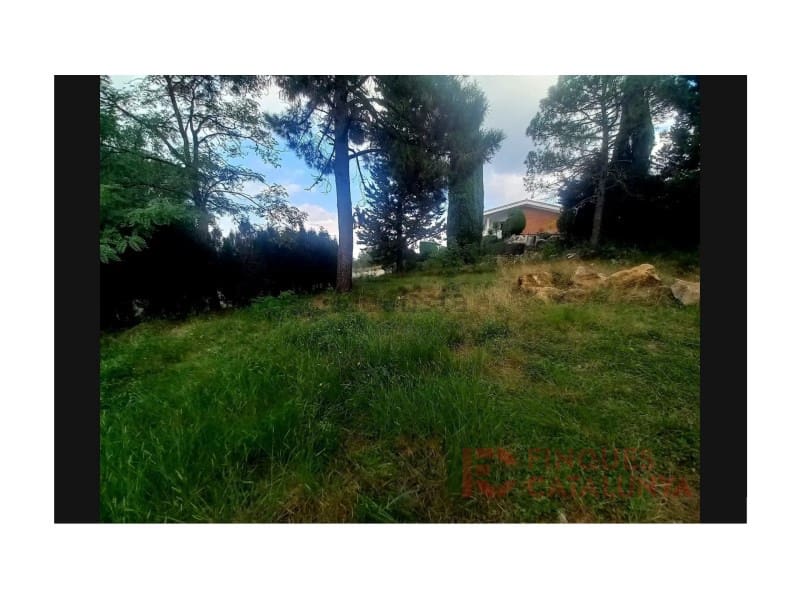 Building Plot for sale in Girona city - € 360,000 (Ref: 9456351)