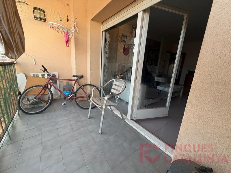 4 bedroom Flat for sale in Girona city - € 220,000 (Ref: 9491498)