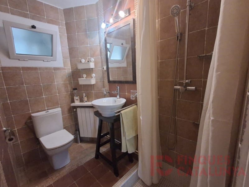 3 bedroom Flat for sale in Girona city - € 210,000 (Ref: 9497297)