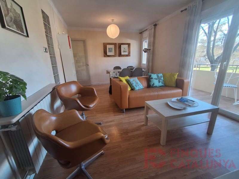 3 bedroom Flat for sale in Girona city - € 210,000 (Ref: 9497297)