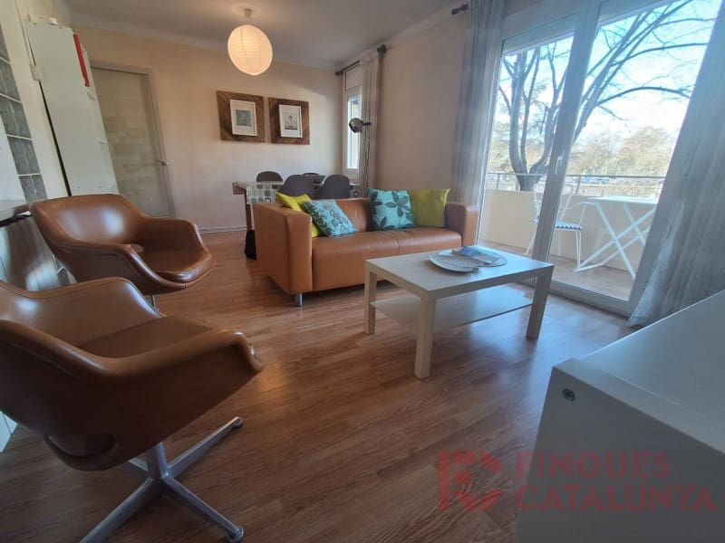 3 bedroom Flat for sale in Girona city - € 210,000 (Ref: 9497297)