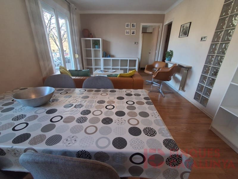 3 bedroom Flat for sale in Girona city - € 210,000 (Ref: 9497297)