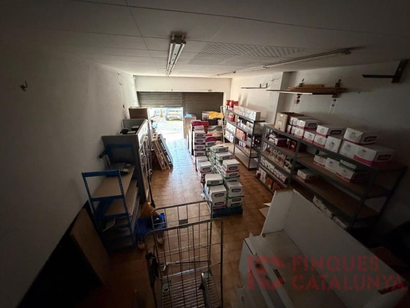Commercial for sale in Salt - € 43,000 (Ref: 9497298)