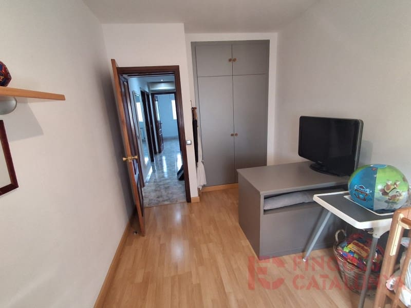 4 bedroom Flat for sale in Bescano with garage - € 290,000 (Ref: 9509403)