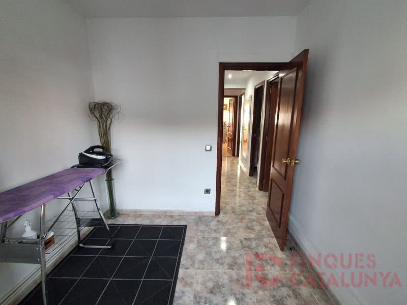 4 bedroom Flat for sale in Bescano with garage - € 290,000 (Ref: 9509403)