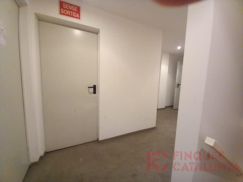 Garasje til salgs i Girona by - € 45 000 (Ref: 9516232)