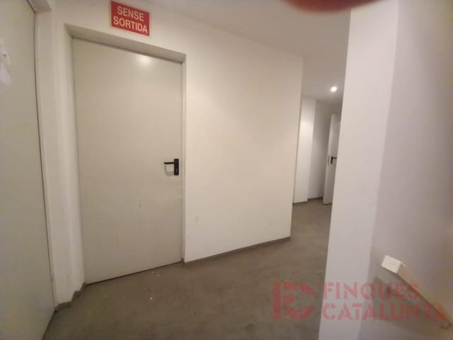 Garasje til salgs i Girona by - € 45 000 (Ref: 9516232)