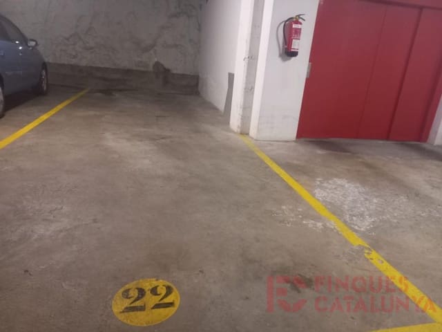 Garasje til salgs i Girona by - € 45 000 (Ref: 9516232)