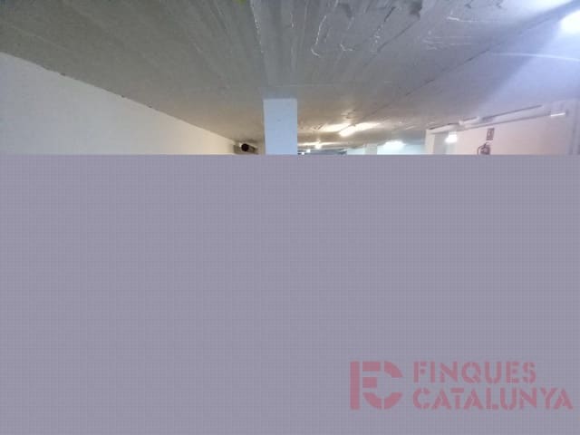 Autotalli myytävänä paikassa Girona kaupunki - 23 500 € (Ref: 9516233)