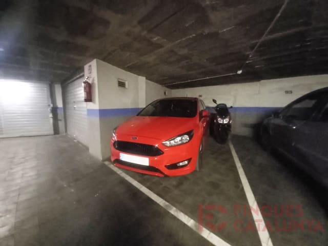 Autotalli myytävänä paikassa Girona kaupunki - 20 500 € (Ref: 9516235)