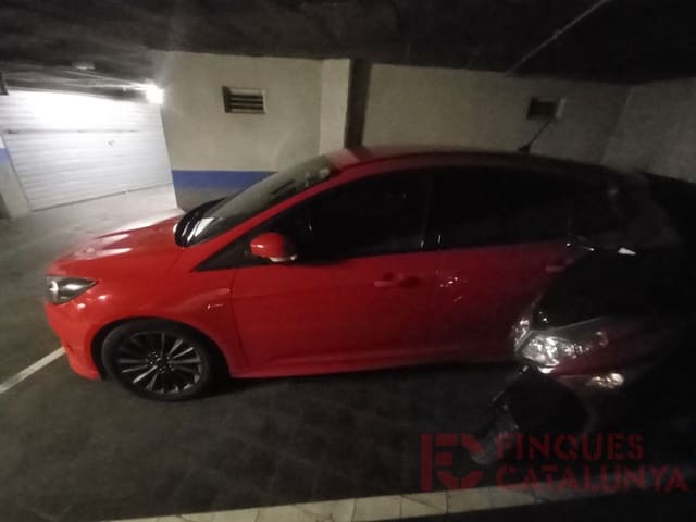 Autotalli myytävänä paikassa Girona kaupunki - 20 500 € (Ref: 9516235)