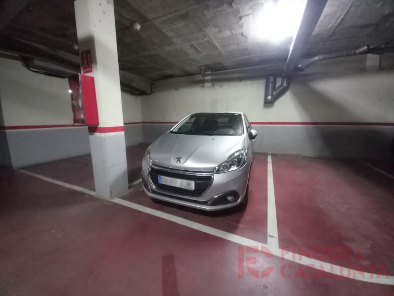 Autotalli myytävänä paikassa Girona kaupunki - 17 500 € (Ref: 9516237)