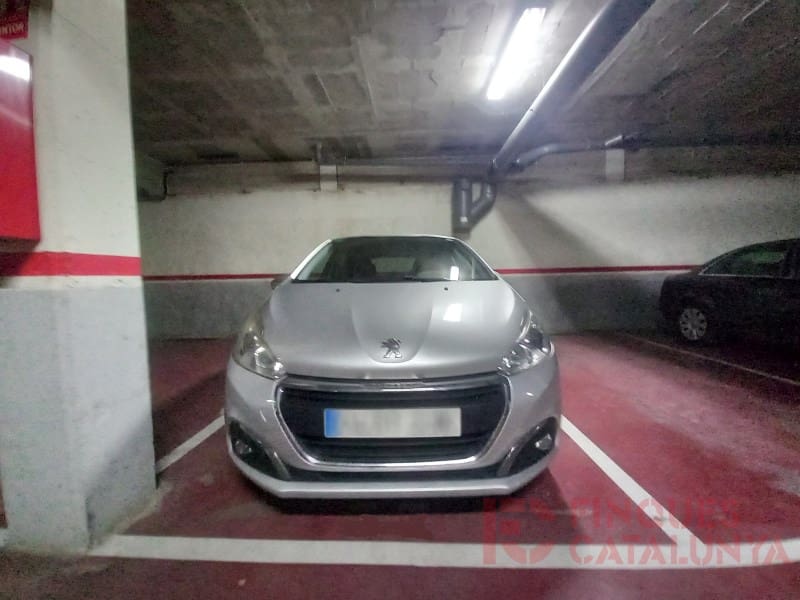 Autotalli myytävänä paikassa Girona kaupunki - 17 500 € (Ref: 9516237)