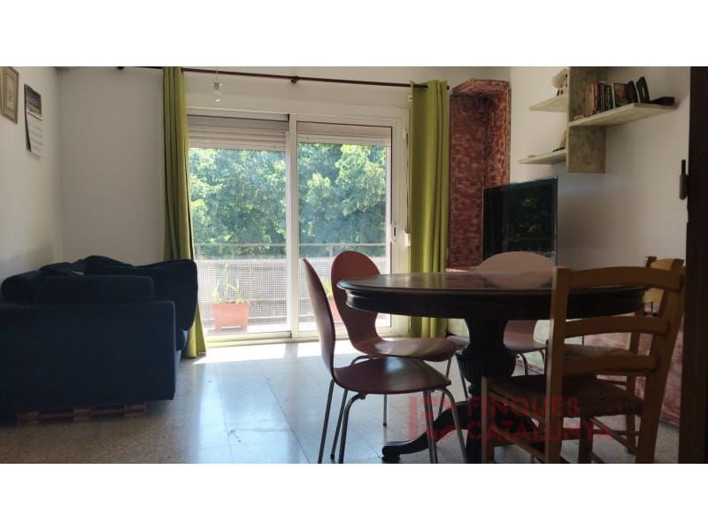 4 bedroom Flat for sale in Girona city - € 168,000 (Ref: 9516239)