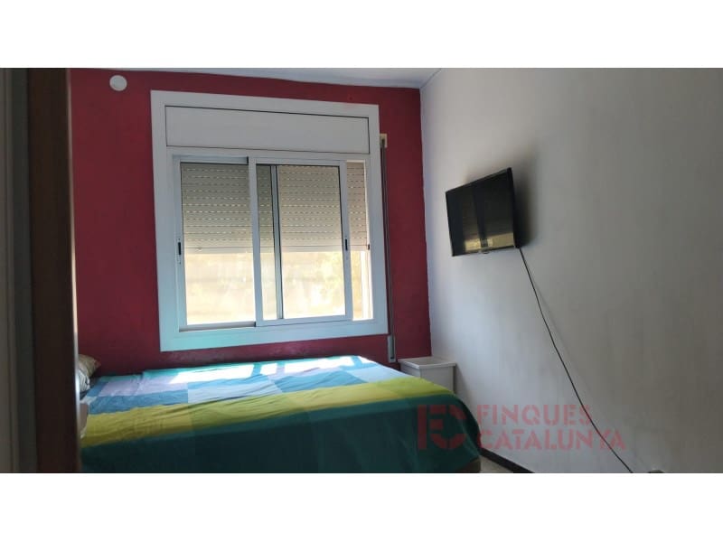 4 bedroom Flat for sale in Girona city - € 168,000 (Ref: 9516239)