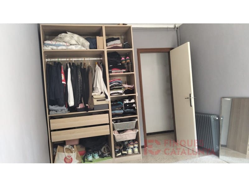 4 bedroom Flat for sale in Girona city - € 168,000 (Ref: 9516239)