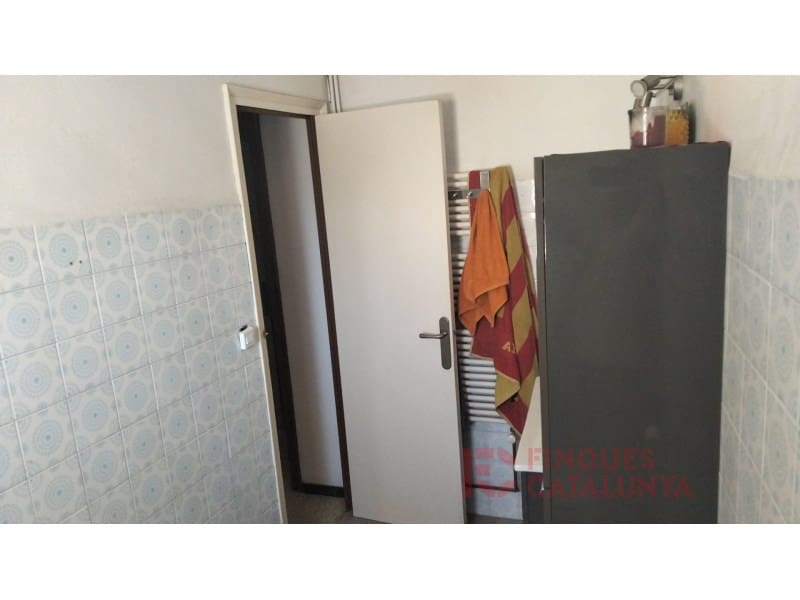 4 bedroom Flat for sale in Girona city - € 168,000 (Ref: 9516239)