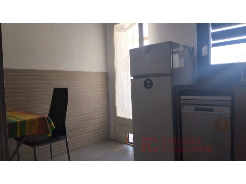 4 bedroom Flat for sale in Girona city - € 168,000 (Ref: 9516239)