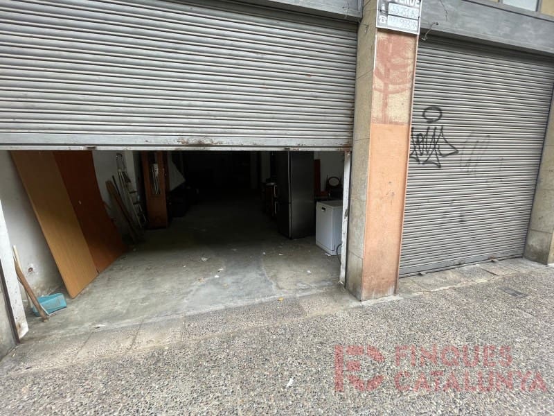 Commercial for sale in Girona city - € 130,000 (Ref: 9516244)