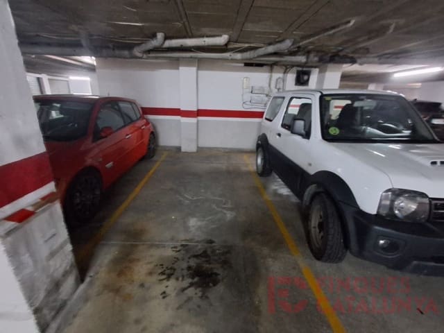 Autotalli myytävänä paikassa Girona kaupunki - 18 000 € (Ref: 9516245)