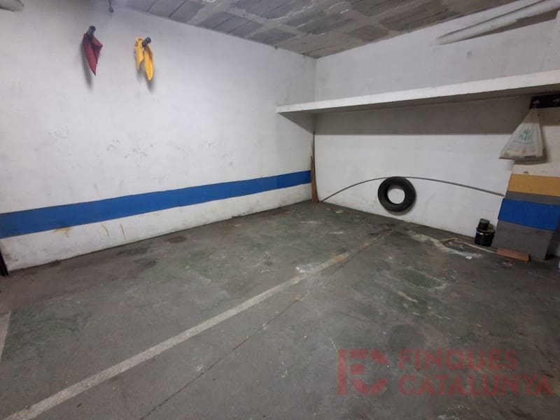 Garasje til salgs i Salt - € 20 000 (Ref: 9516247)