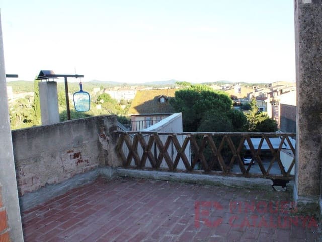 5 quarto Moradia para venda em Cassà de la Selva com garagem - 139 000 € (Ref: 9516249)