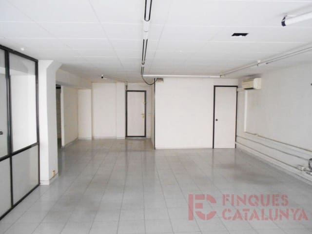 Kontor til salgs i Girona by med garasje - € 180 000 (Ref: 9516261)