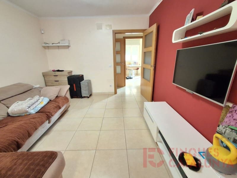 3 bedroom Flat for sale in Girona city - € 220,000 (Ref: 9519017)