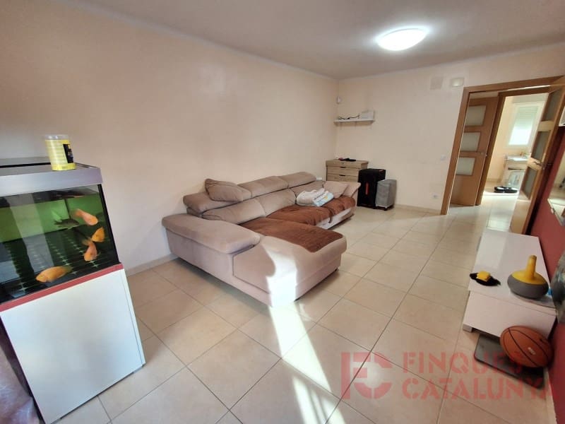 3 bedroom Flat for sale in Girona city - € 220,000 (Ref: 9519017)