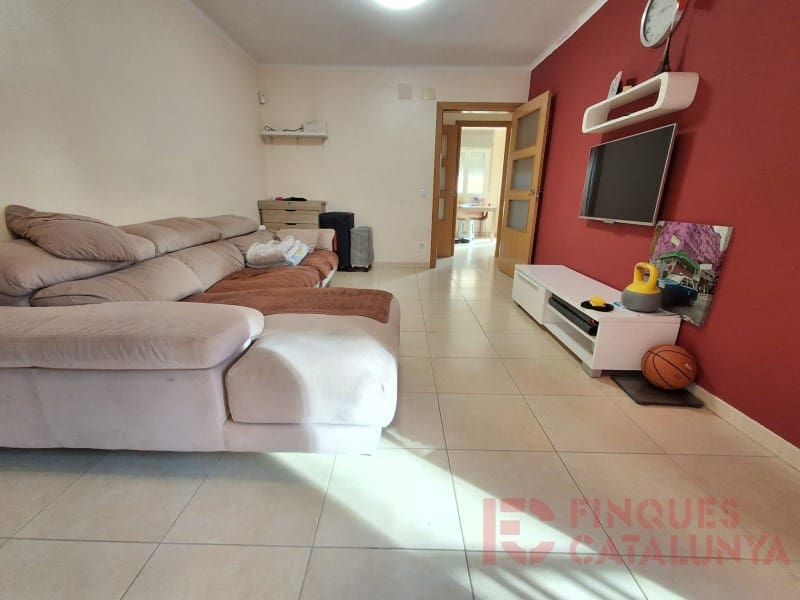 3 bedroom Flat for sale in Girona city - € 220,000 (Ref: 9519017)