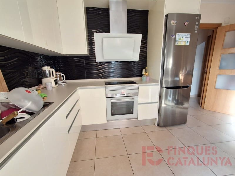 3 bedroom Flat for sale in Girona city - € 220,000 (Ref: 9519017)