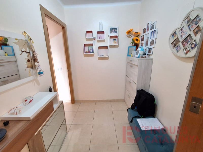 3 bedroom Flat for sale in Girona city - € 220,000 (Ref: 9519017)