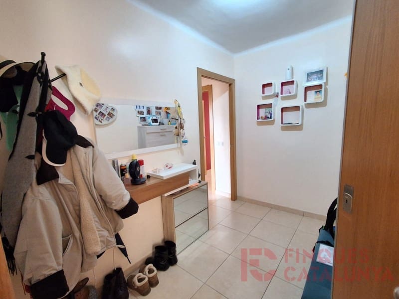 3 bedroom Flat for sale in Girona city - € 220,000 (Ref: 9519017)