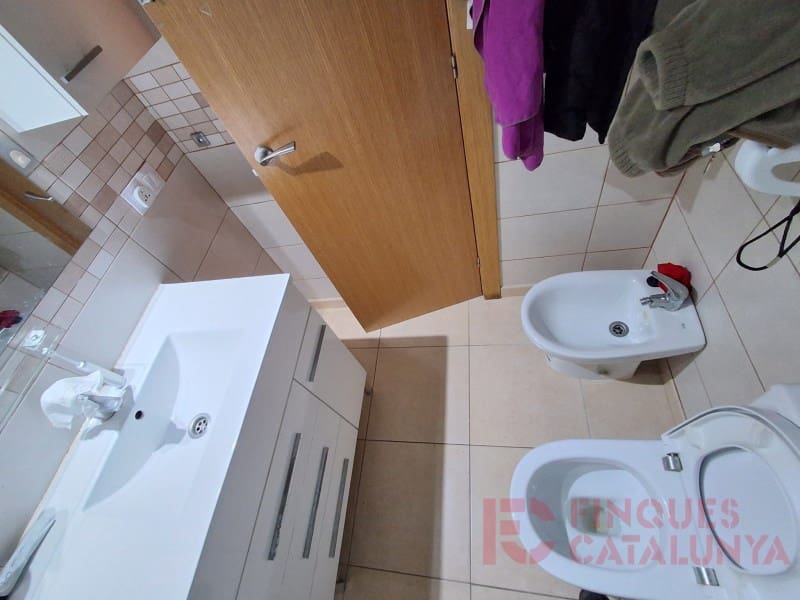 3 bedroom Flat for sale in Girona city - € 220,000 (Ref: 9519017)