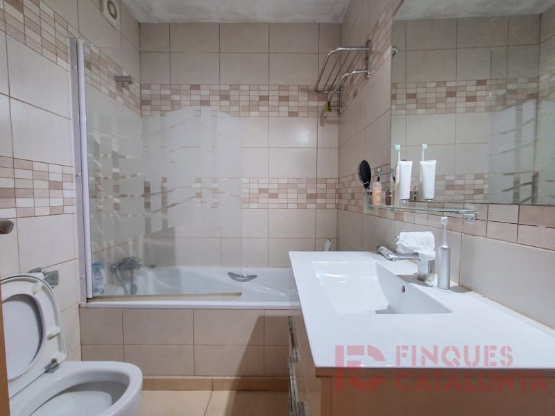 3 bedroom Flat for sale in Girona city - € 220,000 (Ref: 9519017)