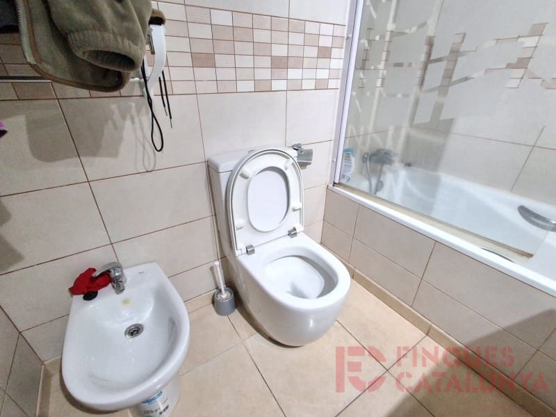 3 bedroom Flat for sale in Girona city - € 220,000 (Ref: 9519017)