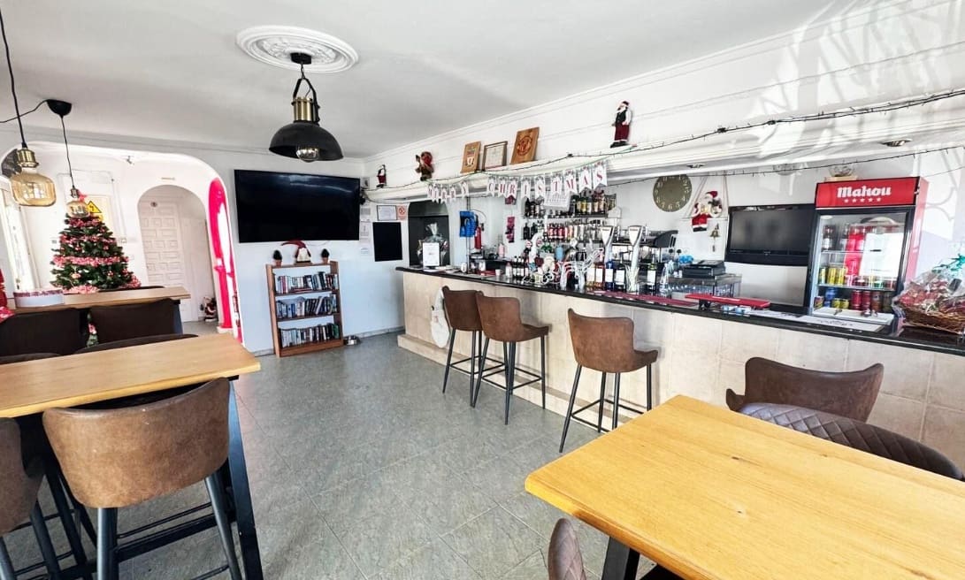 5 makuuhuone Paritalo myytävänä paikassa San Fulgencio - 285 000 € (Ref: 9242309)